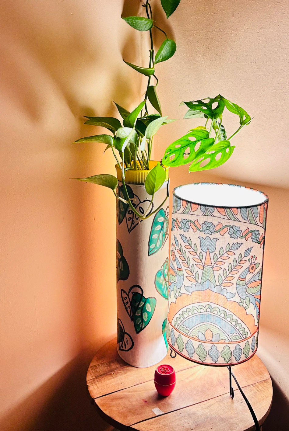 Glanciety Handicraft Table Lamp – Madhubani Art on Fabric Shade